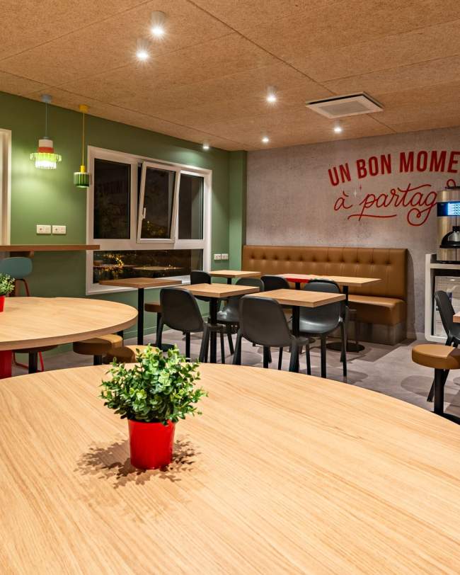 Ibis Budget Reims Thillois · Hôtel 2 étoiles Reims
